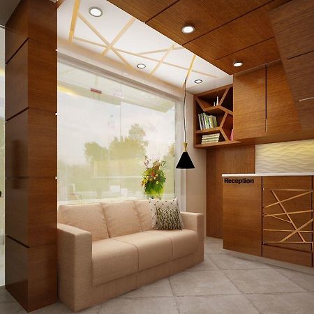 The Galaxy Suites Kochi Buitenkant foto