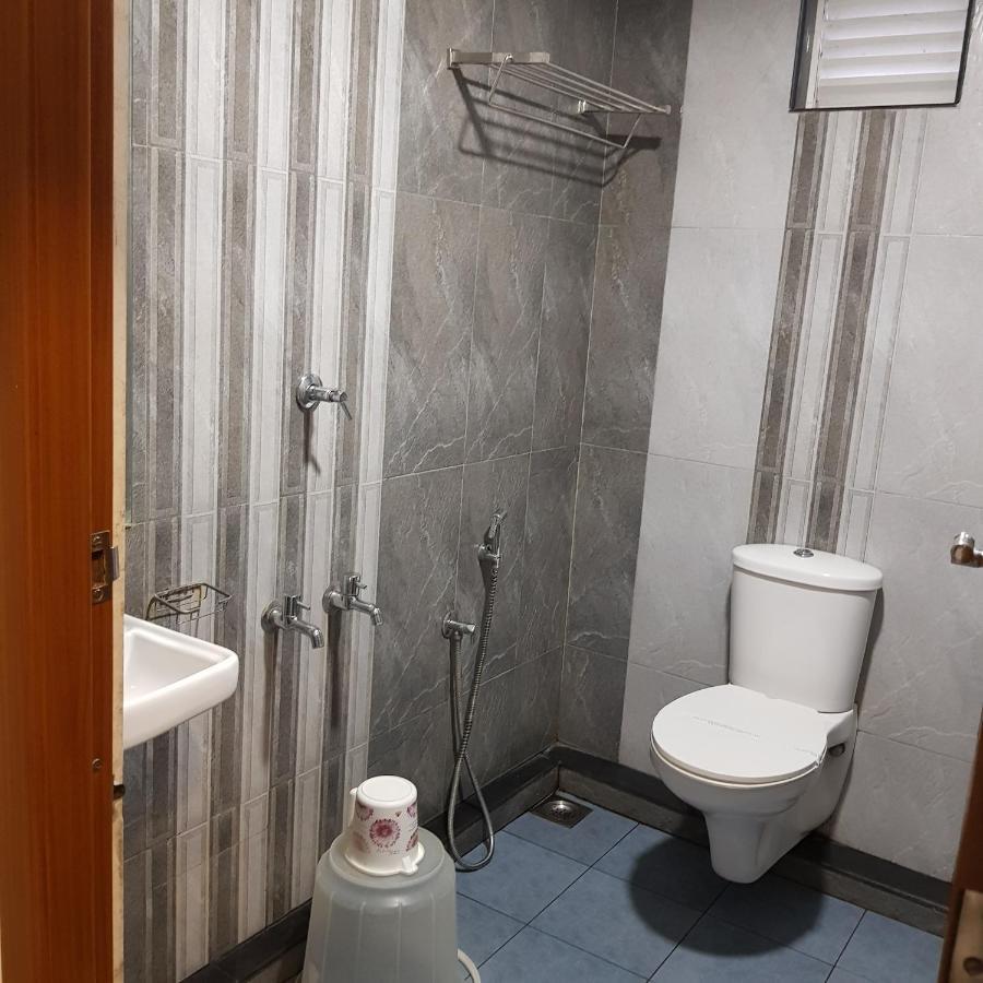 The Galaxy Suites Kochi Buitenkant foto