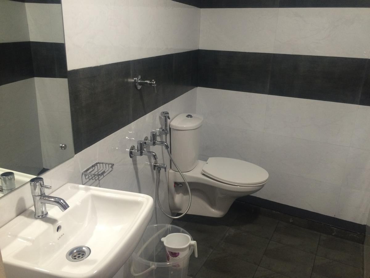 The Galaxy Suites Kochi Buitenkant foto